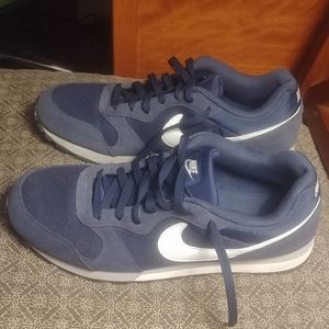 Men's Nike running shoes, blue, 10.5